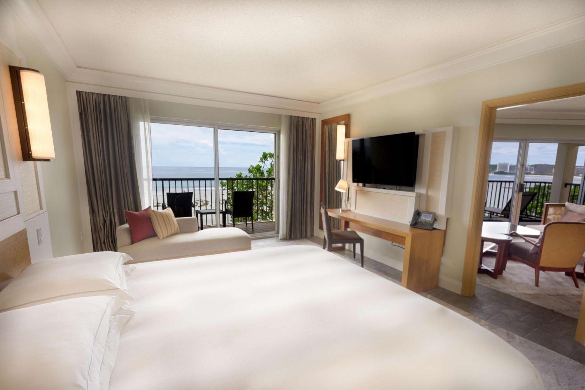Hilton Guam Resort & Spa Тумон Екстериор снимка