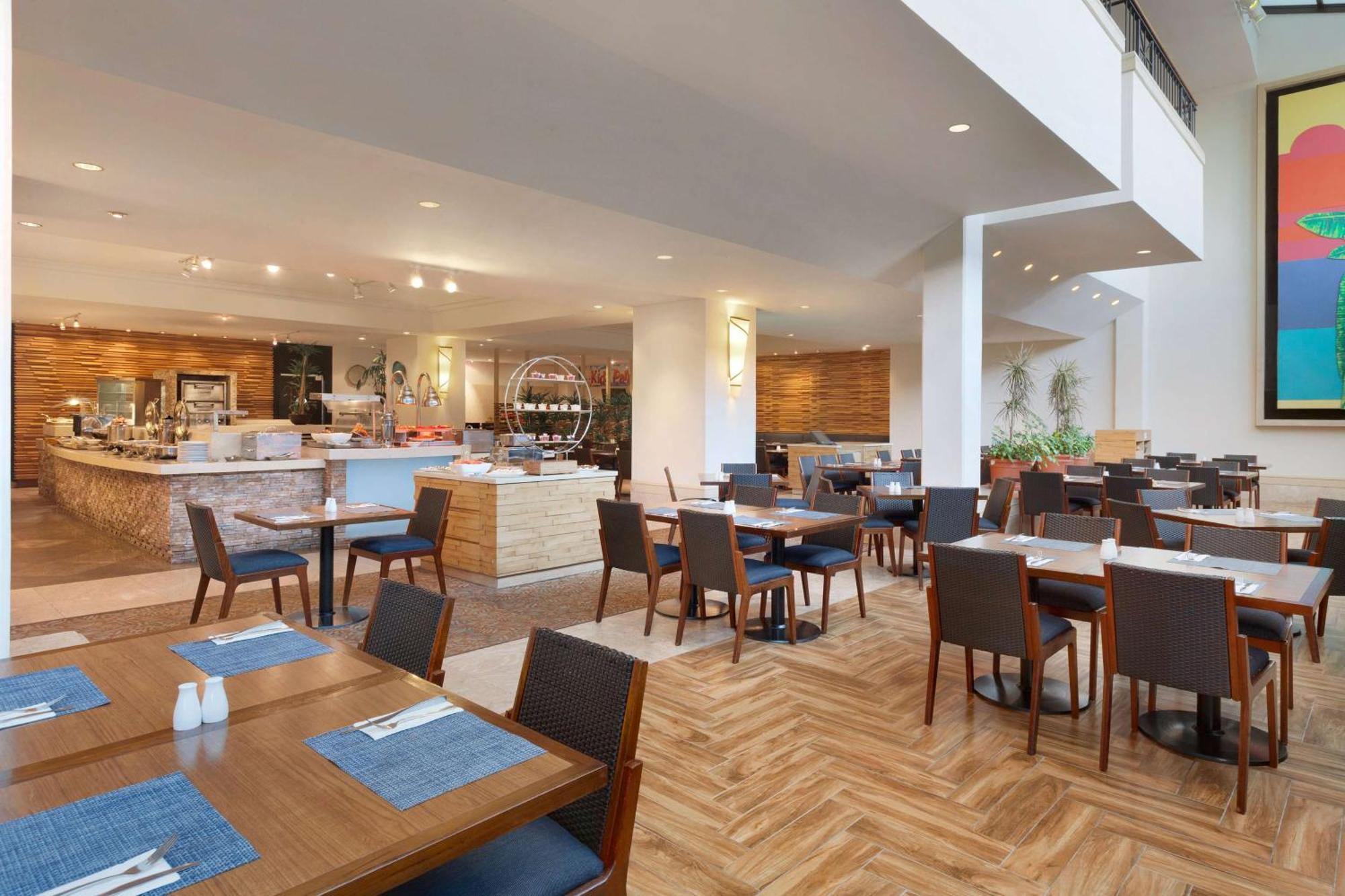 Hilton Guam Resort & Spa Тумон Екстериор снимка