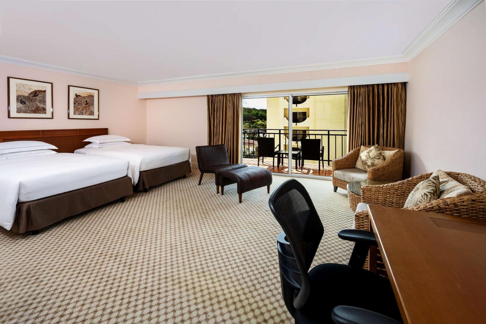 Hilton Guam Resort & Spa Тумон Екстериор снимка